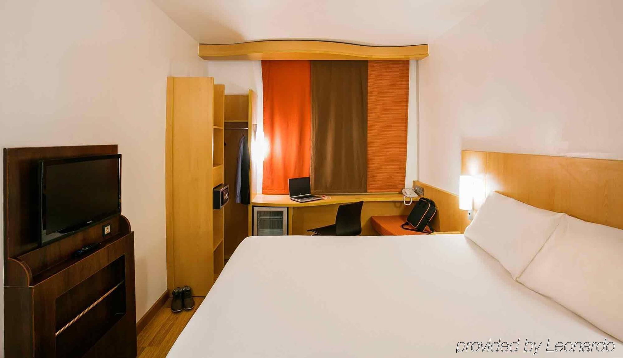 Hotel Ibis Lagos Ikeja Extérieur photo